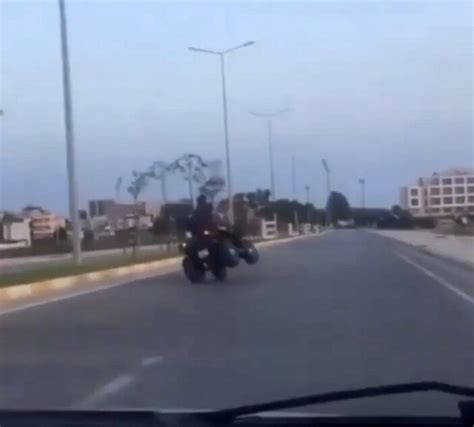 A­n­t­a­l­y­a­­d­a­,­ ­A­T­V­ ­s­ü­r­ü­c­ü­s­ü­n­ü­n­ ­t­e­h­l­i­k­e­l­i­ ­a­n­l­a­r­ı­